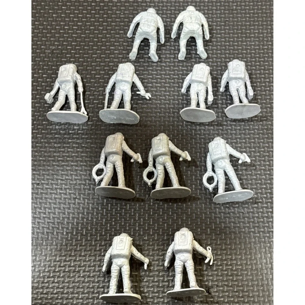 Vintage Grey Plastic Astronaut Spacemen Lot 11pc Marx MPC Style Space Men NASA